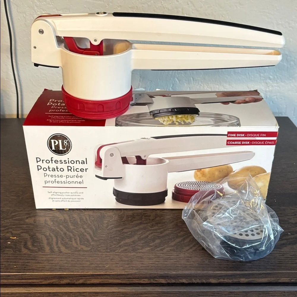 NWT Professional Potato Ricer With Fine and Course Disks